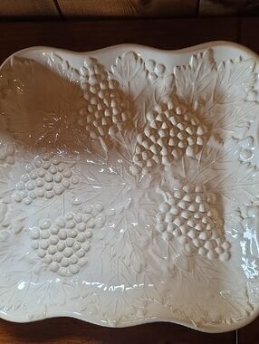 Vintage Tuscany Style Ceramic Grape Design Serving Tray.